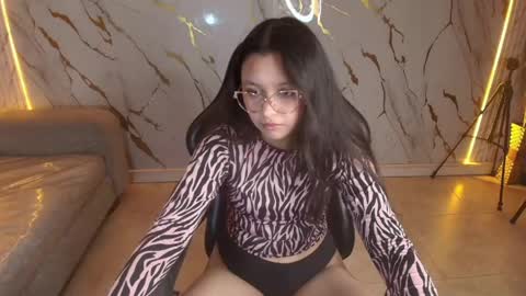 Snapshot of honeydoll_tf chatting on May 12, 1:30 pm honeydoll_tf online show from May 12, 1:30 pm