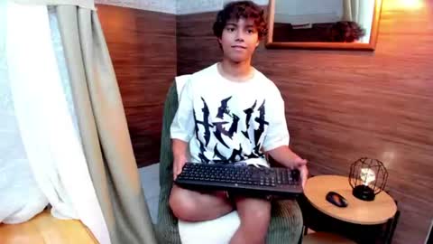 honeymoon_sariel online show from July 15, 7:30 pm
