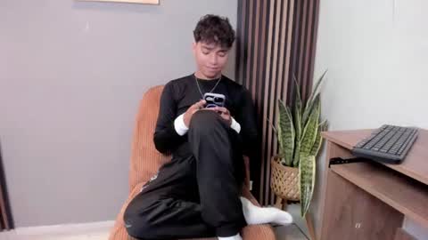 honeymoon_sariel online show from August 1, 7:24 pm