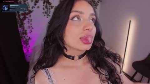       online show from March 11, 10:31 pm