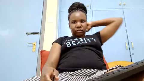 Snapshot of honeymuny chatting on December 2, 6:47 pm Honeymuny online show from December 2, 6:47 pm