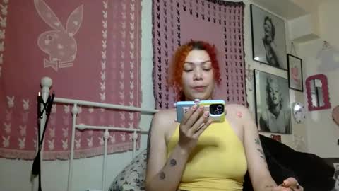 Snapshot of honeyruby chatting on May 25, 11:22 pm Ruby Sparks online show from May 25, 11:22 pm