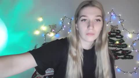 honeyveil online show from December 21, 10:11 am