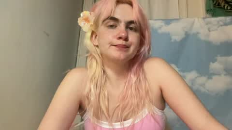Snapshot of honeyxlimbed chatting on July 28, 4:08 am Emi Rose online show from July 28, 4:08 am