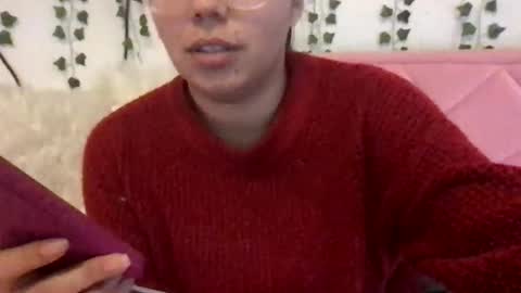 honeyyy89 online show from February 6, 7:50 pm