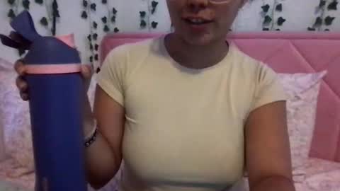 honeyyy89 online show from March 27, 2:06 pm