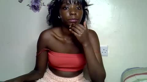 honeyy_x online show from April 22, 6:20 pm