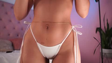 Honey Moon  Help me to reach 100 thumbs up online show from December 22, 7:44 pm