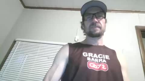Snapshot of hoodedcricket chatting on May 12, 9:56 pm hoodedcricket online show from May 12, 9:56 pm