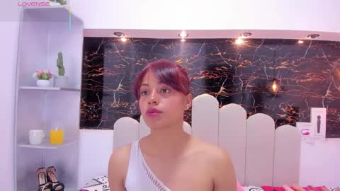 holly online show from October 25, 4:02 pm