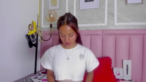 holly online show from February 19, 9:55 pm