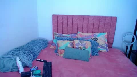 Snapshot of hoot_alicee chatting on November 7, 10:54 pm ONLYFANS online show from November 7, 10:54 pm