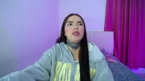 Snapshot of hoot_alicee chatting on May 26, 9:44 pm ONLYFANS online show from May 26, 9:44 pm