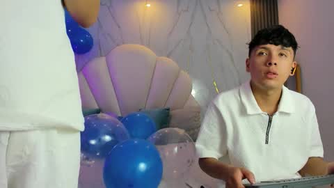 hoot_booys_ online show from February 19, 9:00 pm