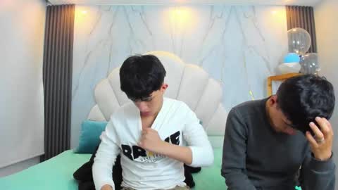 hoot_booys_ online show from March 2, 9:10 pm