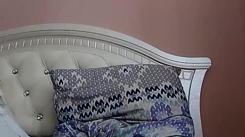 Snapshot of hootloove69 chatting on December 14, 8:34 am hootloove69 online show from December 14, 8:34 am