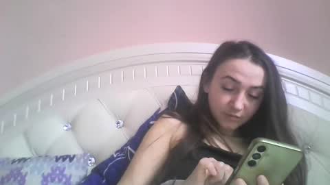 Snapshot of hootloove69 chatting on February 2, 8:57 am hootloove69 online show from February 2, 8:57 am