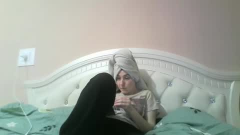 hootloove69 online show from March 10, 6:13 pm