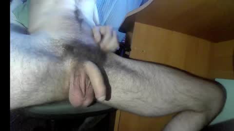Snapshot of hoover2k chatting on May 4, 1:01 am c2c online show from May 4, 1:01 am