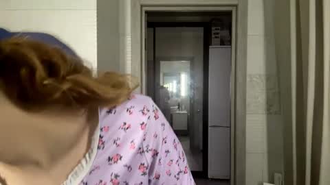 Snapshot of hopethady chatting on November 1, 9:11 am Emmi online show from November 1, 9:11 am