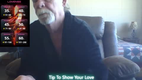 Snapshot of hormonemonster27 chatting on February 25, 9:46 pm Hormone Monster online show from February 25, 9:46 pm