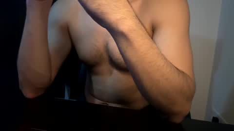 Snapshot of hornboy43 chatting on December 7, 8:27 pm Oliver Saints online show from December 7, 8:27 pm