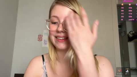 Audrey online show from December 11, 3:56 am