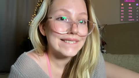 Audrey online show from December 18, 3:37 am