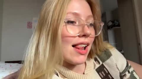 Audrey online show from September 14, 2:33 am