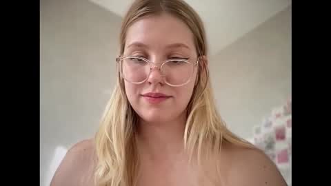 Audrey online show from September 27, 2:38 am