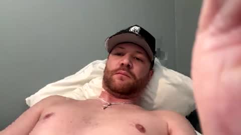 Snapshot of horny4u211991 chatting on February 15, 9:33 pm horny4u211991 online show from February 15, 9:33 pm