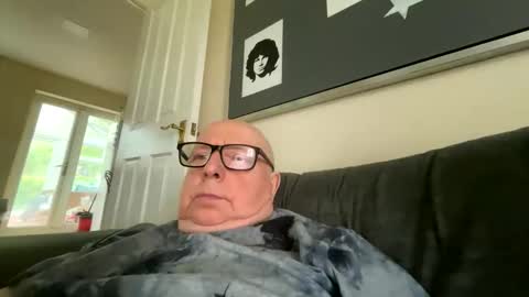 Snapshot of horny_147 chatting on March 29, 8:47 am Cum suck Me off online show from March 29, 8:47 am