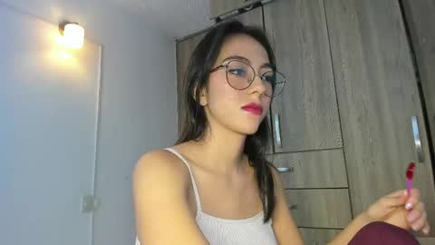 Snapshot of horny_adiction chatting on May 6, 8:58 pm horny_adiction online show from May 6, 8:58 pm