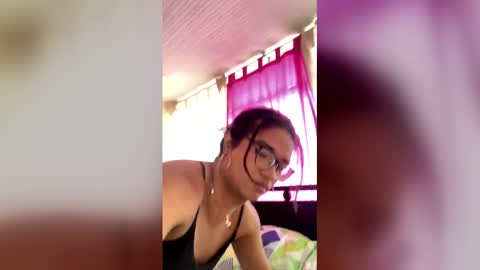horny_brii online show from April 15, 6:37 pm