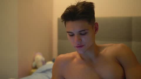 Extaz Athrey Howard online show from December 15, 7:21 pm