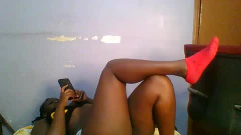 phanice online show from October 31, 8:04 am