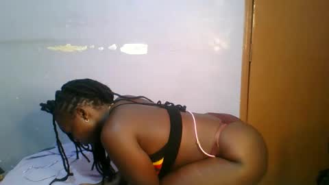 phanice online show from November 18, 7:40 pm