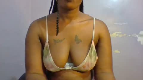 Snapshot of horny_hearts chatting on June 13, 3:26 am phanice online show from June 13, 3:26 am