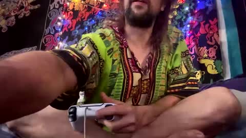 Snapshot of horny_hippie420 chatting on December 10, 6:28 pm Horny Rockstar420 online show from December 10, 6:28 pm