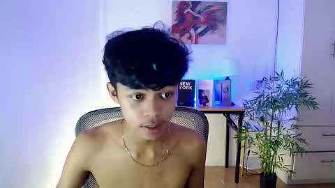horny_joshxxx online show from April 17, 7:28 pm