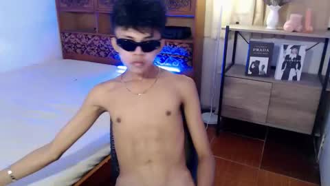 Snapshot of horny_joshxxx chatting on May 20, 2:23 pm horny_joshxxx online show from May 20, 2:23 pm