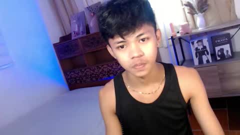 Snapshot of horny_joshxxx chatting on June 3, 11:21 pm horny_joshxxx online show from June 3, 11:21 pm