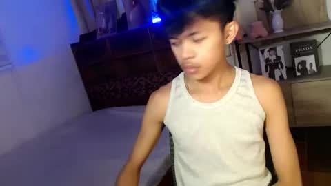 Snapshot of horny_joshxxx chatting on June 8, 5:13 pm horny_joshxxx online show from June 8, 5:13 pm