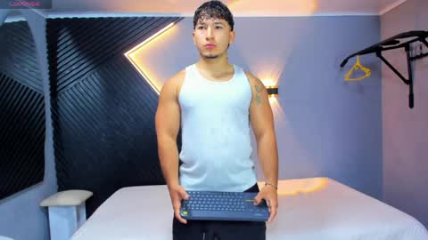 horny_nick18 online show from April 23, 11:20 am