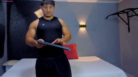 horny_nick18 online show from May 11, 1:39 pm