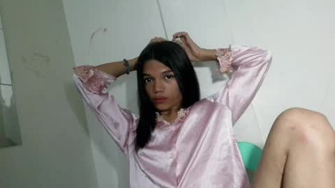 Snapshot of horny_rhiana chatting on May 25, 4:24 pm Rhiana online show from May 25, 4:24 pm