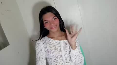 Snapshot of horny_rhiana chatting on June 11, 3:48 am Rhiana online show from June 11, 3:48 am