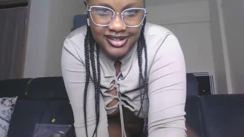 Snapshot of horny_sexxy_babe chatting on May 16, 1:21 pm Lucy online show from May 16, 1:21 pm