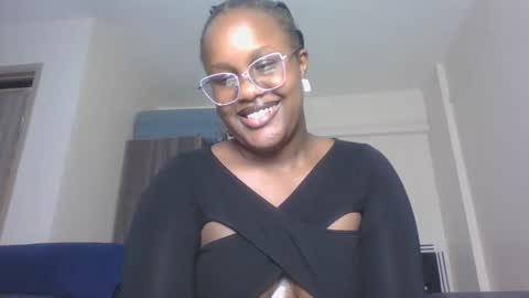 Snapshot of horny_sexxy_babe chatting on May 20, 6:25 pm Lucy online show from May 20, 6:25 pm