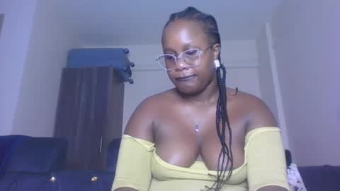Snapshot of horny_sexxy_babe chatting on May 24, 2:11 pm Lucy online show from May 24, 2:11 pm